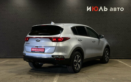 KIA Sportage IV рестайлинг, 2021 год, 2 390 000 рублей, 5 фотография