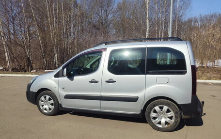 Peugeot Partner II рестайлинг 2, 2016 год, 955 000 рублей, 1 фотография