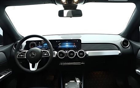 Mercedes-Benz GLB, 2022 год, 2 590 000 рублей, 10 фотография