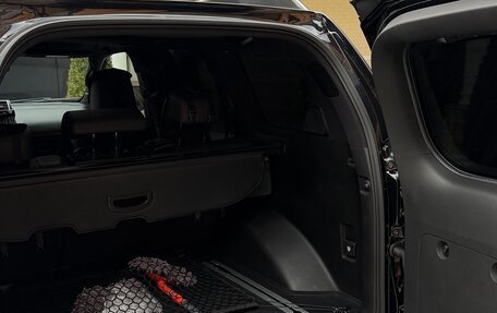 Toyota Land Cruiser Prado 150 рестайлинг 2, 2017 год, 4 040 000 рублей, 13 фотография