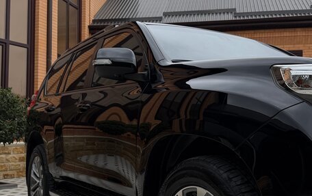Toyota Land Cruiser Prado 150 рестайлинг 2, 2017 год, 4 040 000 рублей, 6 фотография
