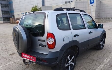 Chevrolet Niva I рестайлинг, 2018 год, 590 000 рублей, 9 фотография