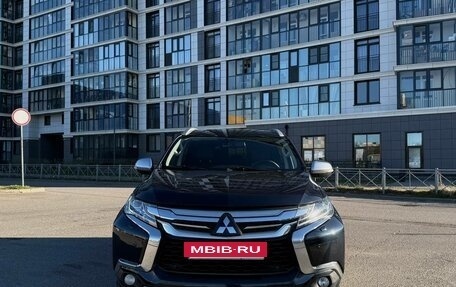 Mitsubishi Pajero Sport III рестайлинг, 2018 год, 2 650 000 рублей, 2 фотография