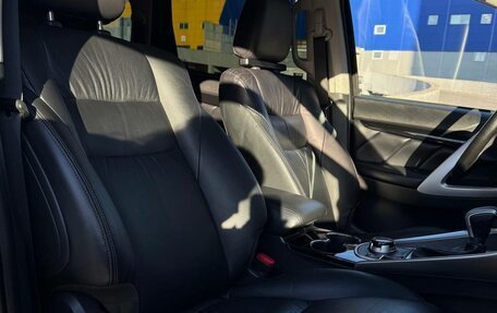 Mitsubishi Pajero Sport III рестайлинг, 2018 год, 2 650 000 рублей, 23 фотография