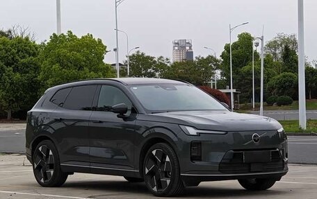 Volvo XC70, 2026 год, 8 820 750 рублей, 3 фотография
