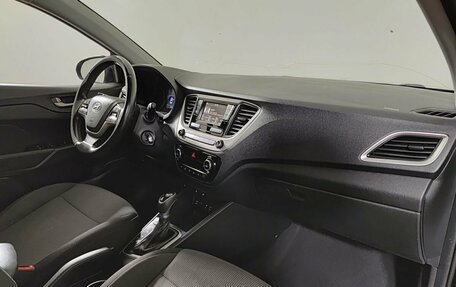 Hyundai Solaris II рестайлинг, 2018 год, 1 150 000 рублей, 13 фотография