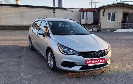 Opel Astra K, 2019 год, 1 150 000 рублей, 4 фотография