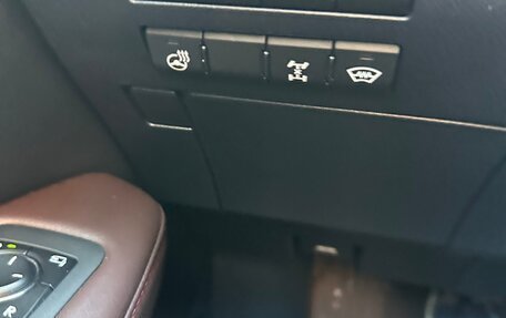 Lexus RX IV рестайлинг, 2021 год, 4 500 000 рублей, 16 фотография