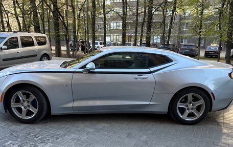 Chevrolet Camaro VI, 2016 год, 2 400 000 рублей, 4 фотография