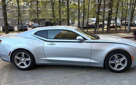 Chevrolet Camaro VI, 2016 год, 2 400 000 рублей, 5 фотография