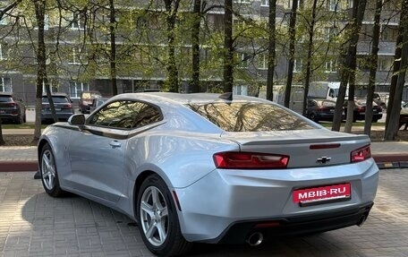 Chevrolet Camaro VI, 2016 год, 2 400 000 рублей, 2 фотография