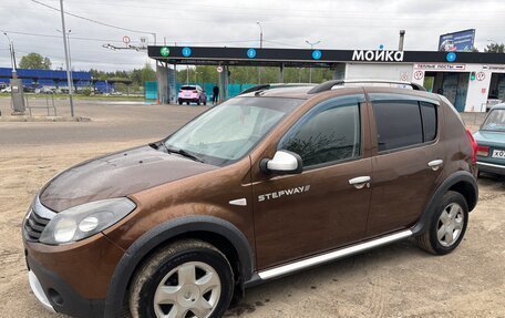 Renault Sandero I, 2013 год, 900 000 рублей, 3 фотография