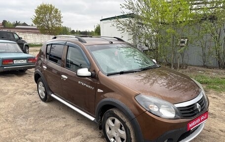 Renault Sandero I, 2013 год, 900 000 рублей, 4 фотография