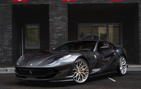 Ferrari 812, 2020 год, 27 990 000 рублей, 1 фотография