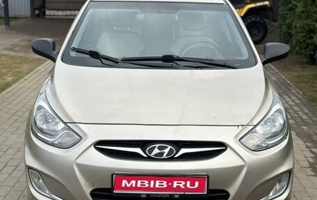 Hyundai Solaris II рестайлинг, 2011 год, 540 000 рублей, 1 фотография