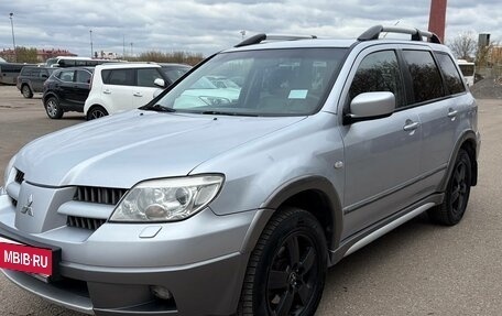 Mitsubishi Outlander III рестайлинг 3, 2004 год, 485 000 рублей, 1 фотография