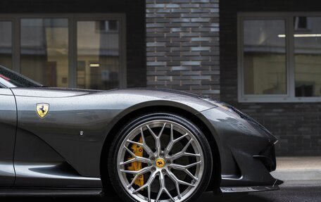 Ferrari 812, 2020 год, 27 990 000 рублей, 9 фотография