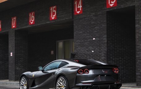 Ferrari 812, 2020 год, 27 990 000 рублей, 14 фотография