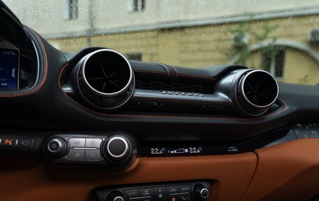 Ferrari 812, 2020 год, 27 990 000 рублей, 32 фотография