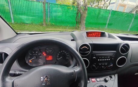 Peugeot Partner II рестайлинг 2, 2011 год, 400 000 рублей, 10 фотография