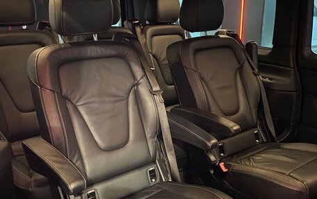 Mercedes-Benz V-Класс, 2020 год, 6 990 000 рублей, 8 фотография