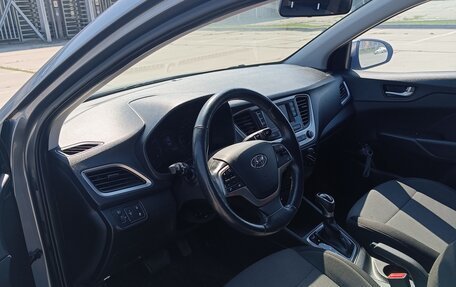 Hyundai Solaris II рестайлинг, 2018 год, 1 340 000 рублей, 5 фотография