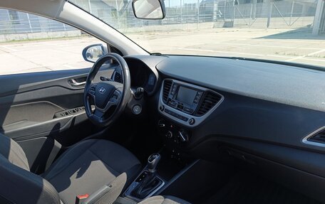 Hyundai Solaris II рестайлинг, 2018 год, 1 340 000 рублей, 7 фотография