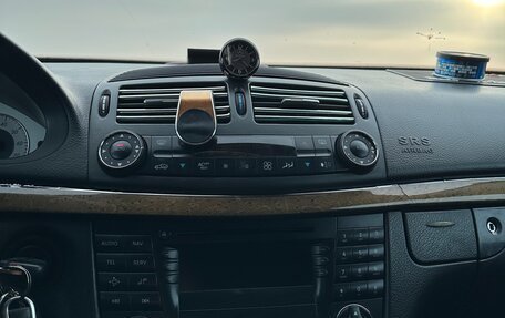 Mercedes-Benz E-Класс, 2002 год, 670 000 рублей, 3 фотография