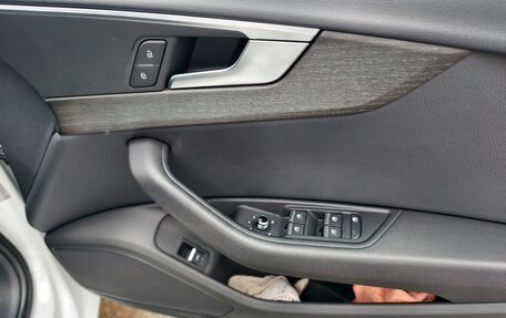 Audi A4, 2017 год, 2 190 000 рублей, 30 фотография