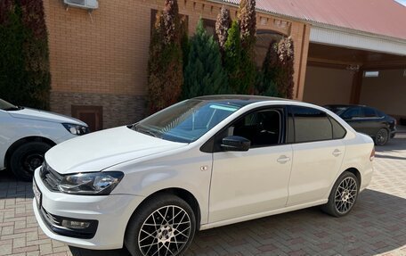 Volkswagen Polo VI (EU Market), 2015 год, 575 000 рублей, 2 фотография
