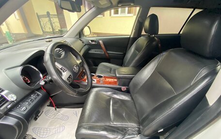 Toyota Highlander III, 2012 год, 1 750 000 рублей, 9 фотография