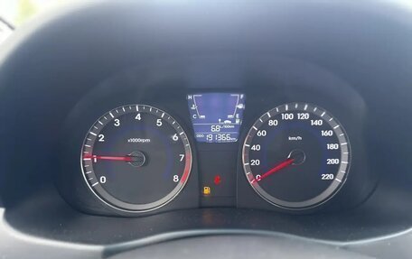 Hyundai Solaris II рестайлинг, 2011 год, 540 000 рублей, 11 фотография