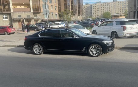 BMW 7 серия, 2018 год, 3 300 000 рублей, 3 фотография