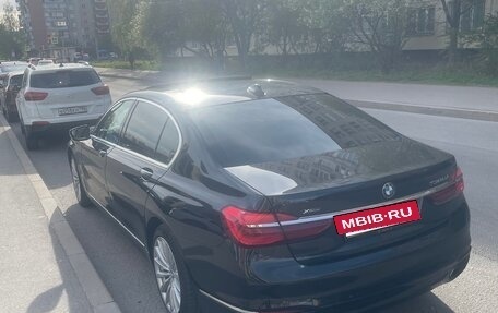BMW 7 серия, 2018 год, 3 300 000 рублей, 2 фотография