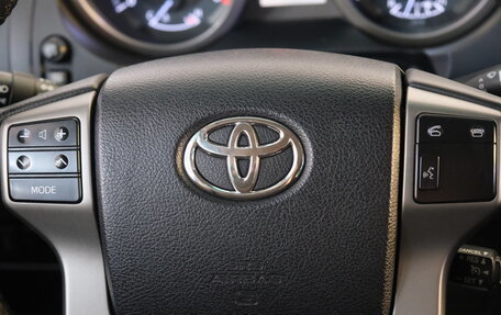 Toyota Land Cruiser Prado 150 рестайлинг 2, 2013 год, 2 929 000 рублей, 14 фотография