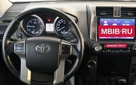 Toyota Land Cruiser Prado 150 рестайлинг 2, 2013 год, 2 929 000 рублей, 12 фотография