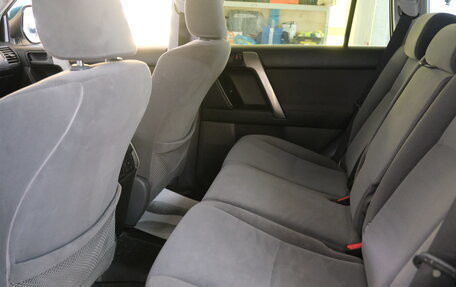 Toyota Land Cruiser Prado 150 рестайлинг 2, 2013 год, 2 929 000 рублей, 23 фотография