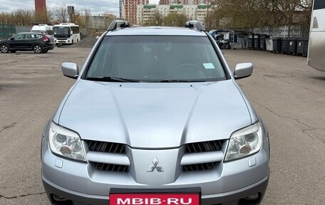 Mitsubishi Outlander III рестайлинг 3, 2004 год, 485 000 рублей, 2 фотография