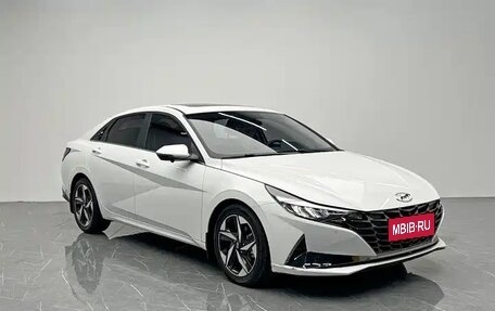 Hyundai Elantra, 2023 год, 1 420 000 рублей, 1 фотография