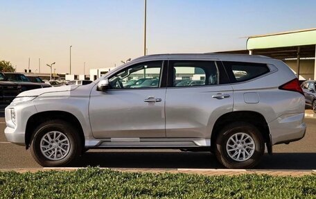 Mitsubishi Pajero Sport III рестайлинг, 2023 год, 3 390 032 рублей, 2 фотография