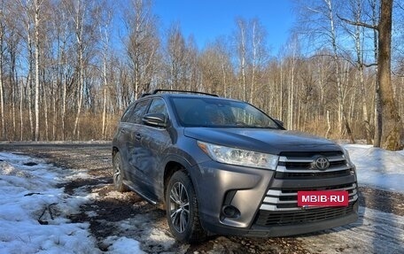 Toyota Highlander III, 2019 год, 3 390 000 рублей, 11 фотография