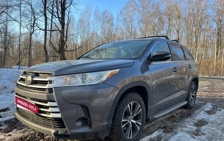 Toyota Highlander III, 2019 год, 3 390 000 рублей, 12 фотография