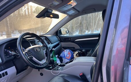 Toyota Highlander III, 2019 год, 3 390 000 рублей, 21 фотография