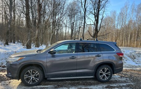 Toyota Highlander III, 2019 год, 3 390 000 рублей, 28 фотография
