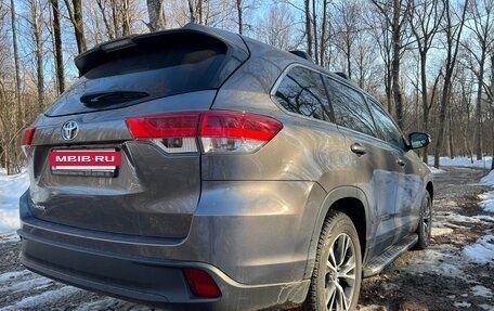 Toyota Highlander III, 2019 год, 3 390 000 рублей, 25 фотография