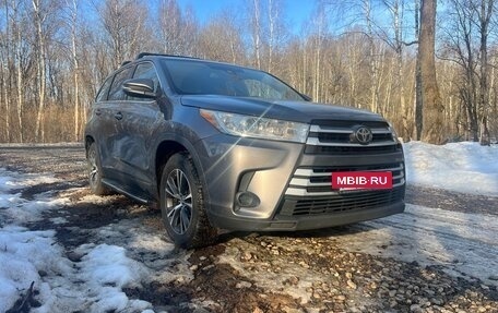 Toyota Highlander III, 2019 год, 3 390 000 рублей, 31 фотография