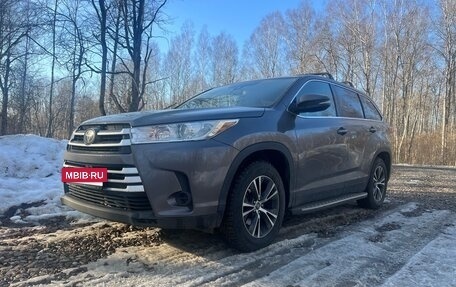 Toyota Highlander III, 2019 год, 3 390 000 рублей, 32 фотография