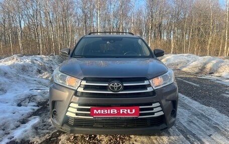Toyota Highlander III, 2019 год, 3 390 000 рублей, 30 фотография