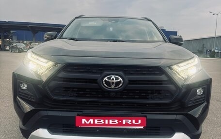 Toyota RAV4, 2024 год, 3 520 000 рублей, 2 фотография
