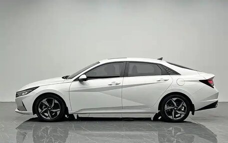 Hyundai Elantra, 2023 год, 1 420 000 рублей, 3 фотография